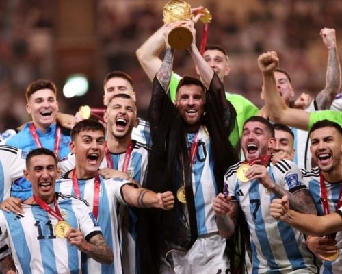 هنوز باورم نمی‌شود مسی جام قهرمانی جهان را بالا برد!