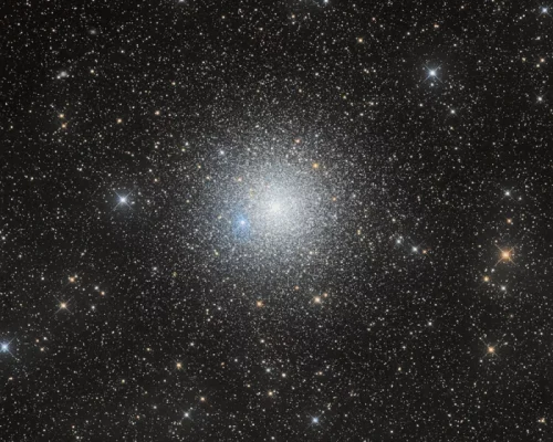 تصویر روز ناسا: خوشه کروی NGC 6752