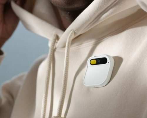 دستگاه Ai Pin با قابلیت‌های هوش مصنوعی معرفی شد؛ گجتی که می‌خواهد جایگزین گوشی هوشمند شود [تماشا کنید]