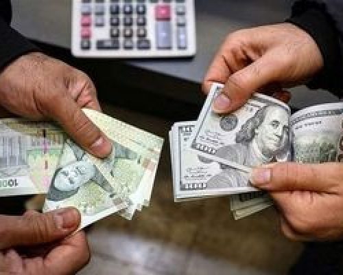دستگیری 3 دلال ارزی در خیابان منوچهری