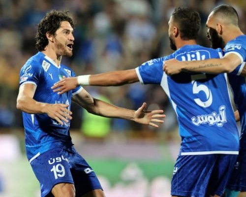 ستاره استقلال از باشگاه طلبکار است!