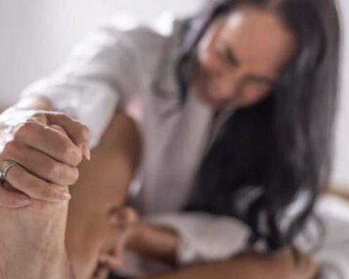انقباضات دردناک از علائم سندرم شخص سفت