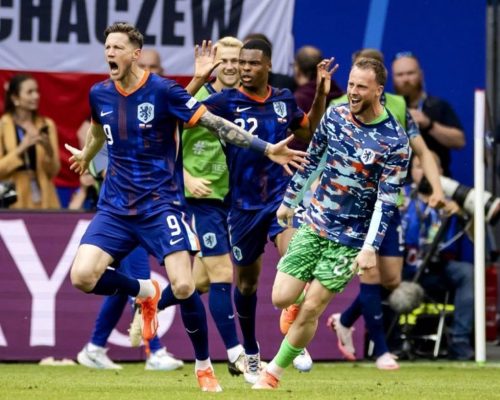 هلند 2-1 لهستان: سه امتیاز با همان ژوکر همیشگی