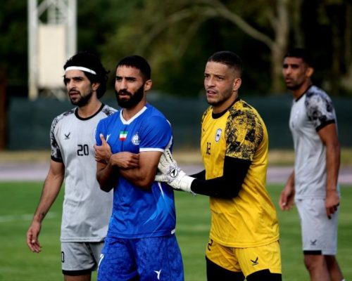 سه هیچ، استقلال آماده بازی با ذوب آهن