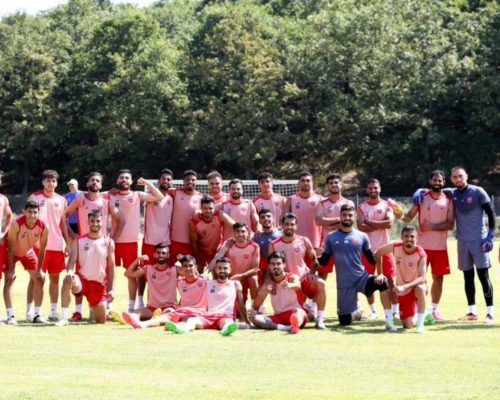 عکس کامل پرسپولیس گاری دو منهای یک نفر!