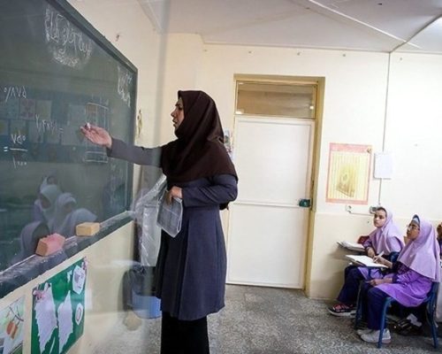 عیدانه دولت برای فرهنگیان | شارژ 2 میلیونی حقوق معلمان در تعطیلات نوروز