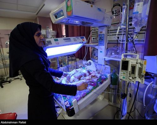 فعالیت 270000 پرستار در ایران/ نیاز به جذب سالانه 15000 پرستار برای جبران کمبود نیرو