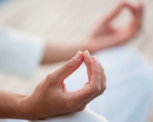 مودرا چیست؛ از تمرینات یوگا برای مراقبه و افزایش تمرکز و آرامش