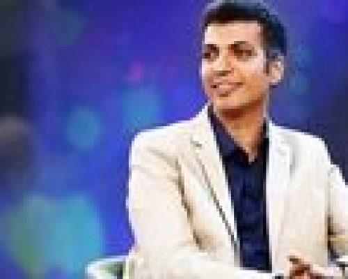 هواپیمای حامل عادل فردوسی پور دچار نقص فنی شد! + عکس