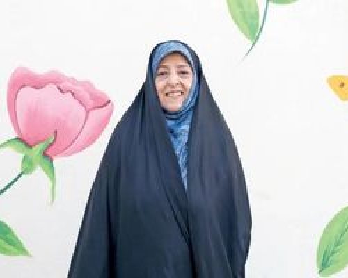 پزشکیان طرح نور را با فوریت از خیابان‌ها جمع کند/ کل کشور، دین و انقلاب دارد هزینه‌های این برخوردهای سلیقه‌ای با موضوع پوشش زنان را می‌دهد