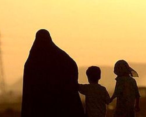 کدام زن با یک میلیون تومان یا خانواده ۵ نفری با ۳ میلیون تومان می‌تواند گذران زندگی کند؟