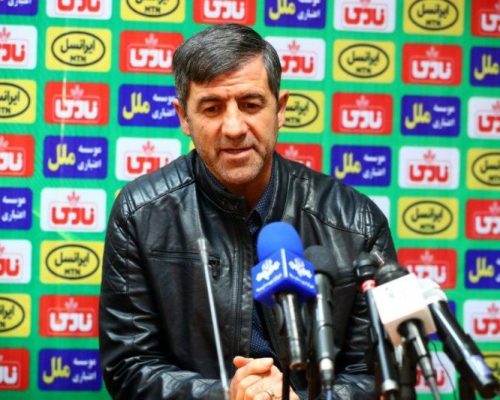 کریم باقری و حرف آخر: سرمربی بزرگ بیاورید!