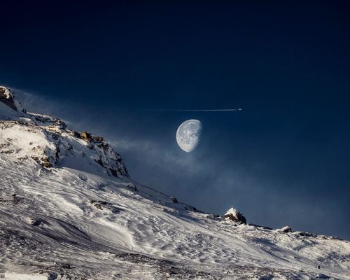 کوژماه بر فراز کوهستان سوئد