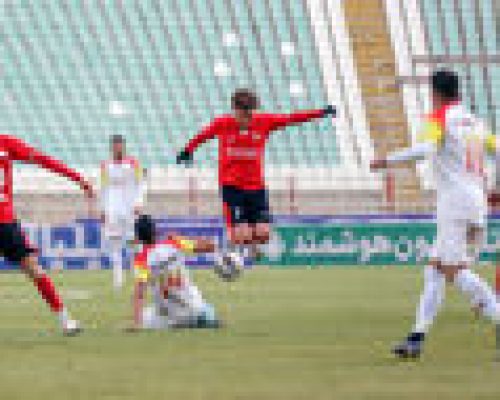 گزارش زنده: فولاد 0 - تراکتور 0